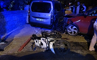 Kazada yaralanan motosikletlinin feryatları mahalleyi inletti