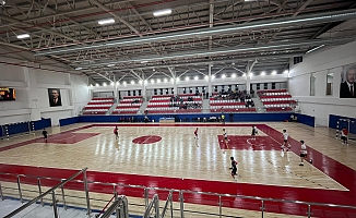 Aksu’da Okul Sporları Futsal müsabakaları devam ediyor