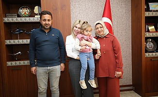 Özlenen bebek, Rektör Prof. Dr. Özlenen Özkan ile bir araya geldi