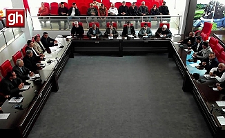 Aksu Belediye Meclisi’nde “Nezaket” tartışması