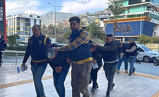 Bıçak ve zincirlerin kullanıldığı kavganın şüphelileri adliyeye sevk edildi