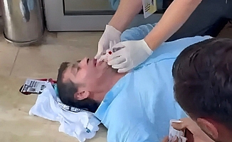 Kalabalık arasında pusuya yatıp Federasyon Başkanına yumrukla ve bıçakla saldırdılar