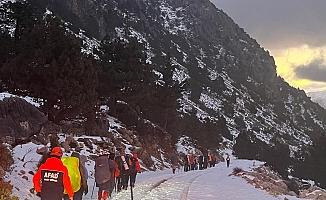  Kamp için çıktılar, çadırları uçtu, dağda mahsur kaldılar!