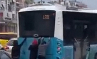 Seyir halindeki araçlara tutunarak patenle yolculuk yapan 2 çocuğa adli işlem