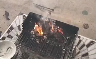  Yangın ihbarına gelen itfaiyeye evin içinde 'mangal' sürprizi