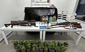  Alanya'da uyuşturucu operasyonu: Sıvı metamfetamin ve kenevir ele geçirildi