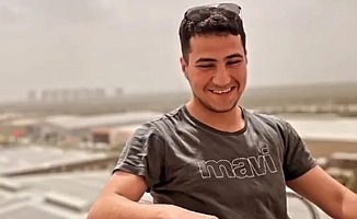  Burdur’daki feci kazada hayatını kaybeden anne oğul gözyaşları içinde yan yana toprağa verildi