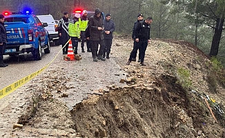 Yağıştan dolayı yol çöktü!