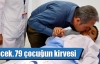 Böcek, 79 çocuğun kirvesi