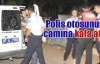 Polis otosunun camına kafa attı