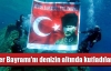 Zafer Bayramı'nı denizin altında kutladılar