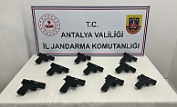 Antalya'ya il dışından ruhsatsız tabanca sokan 1 kişi tutuklandı