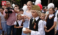 Yerleşik Rusların Zafer Günü coşkusu