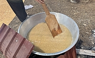 Tarihi Sarıhacılar'da bin kişilik aşure ikramı