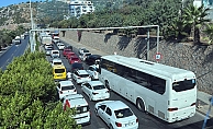 Alanya'da 8 araç birbirine girdi: 10 yaralı