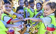 Muratpaşa'da çocuklar patili dostlarıyla buluştu