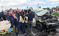 Hafif ticari aracın çarptığı midibüs devrildi: 7 yaralı