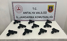Antalya'ya il dışından ruhsatsız tabanca sokan 1 kişi tutuklandı
