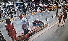  Motosiklete çarpan otomobil sürücüsü durmayıp uzaklaştı