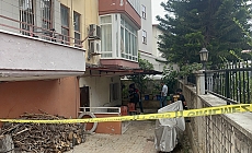 Alanya'da evinin önünde ölü bulundu