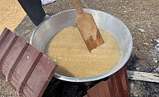 Tarihi Sarıhacılar'da bin kişilik aşure ikramı