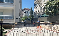 Alanya'da klima takarken dengesini kaybeden kişi 6. kattan zemine düştü