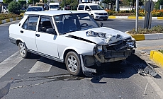Tofaş otomobille çarpışan motosikletli ağır yaralandı