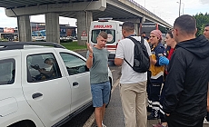 Yolcu otobüsü kırmızı ışıkta duran araca çarptı: Sürücü turist hafif yaralandı
