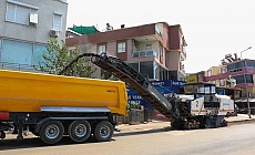 100. Yıl Bulvarı’nda asfalt çalışması