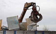 Aksu Belediyesi’nden geri dönüşümle ekonomiye ve çevreye katkı