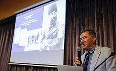 Her batık kendi dönemine ışık tutuyor