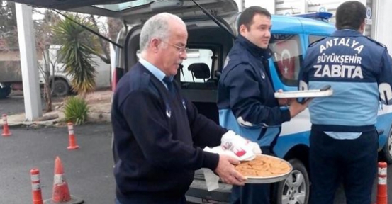 Zabıtadan tatlıcı operasyonu